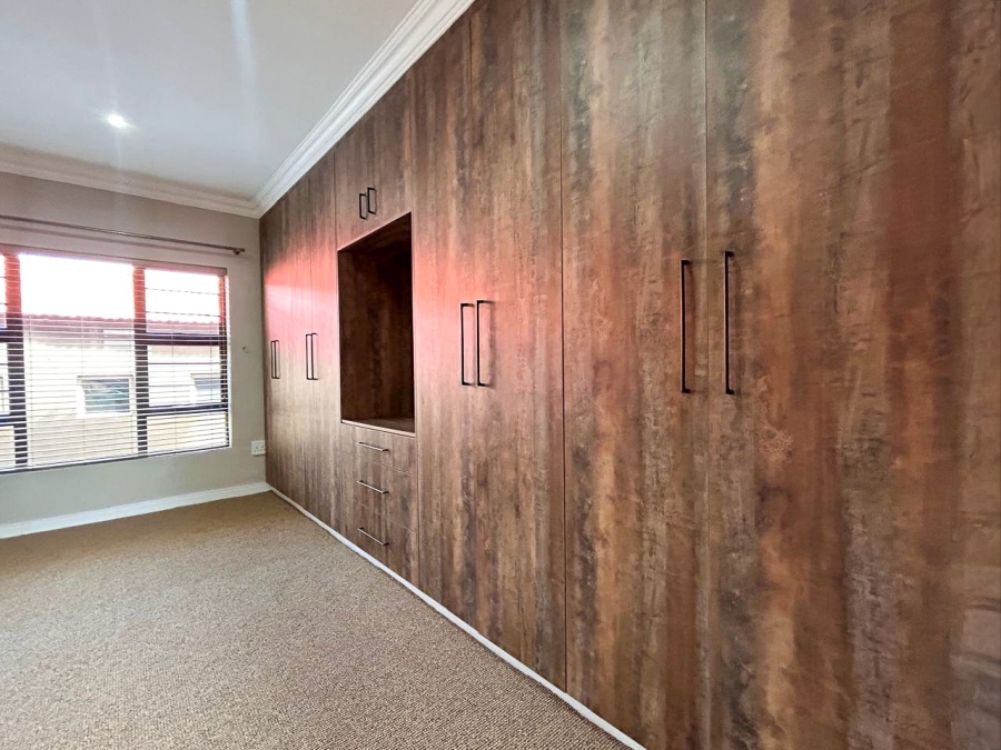 4 Bedroom Property for Sale in Grimbeeck Park North West